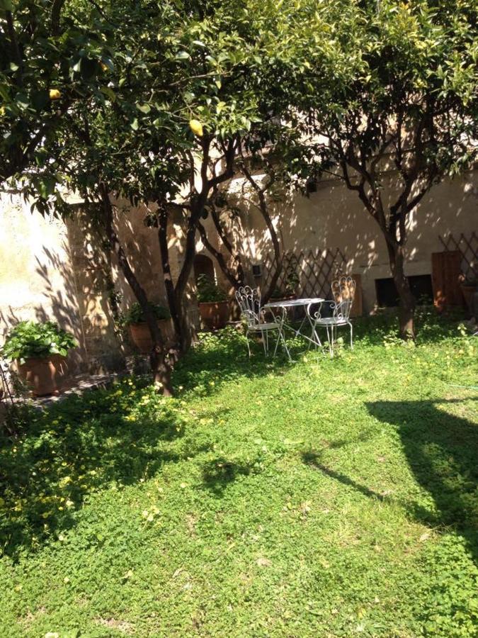 Il Giardino Bed and Breakfast Grottaglie Buitenkant foto